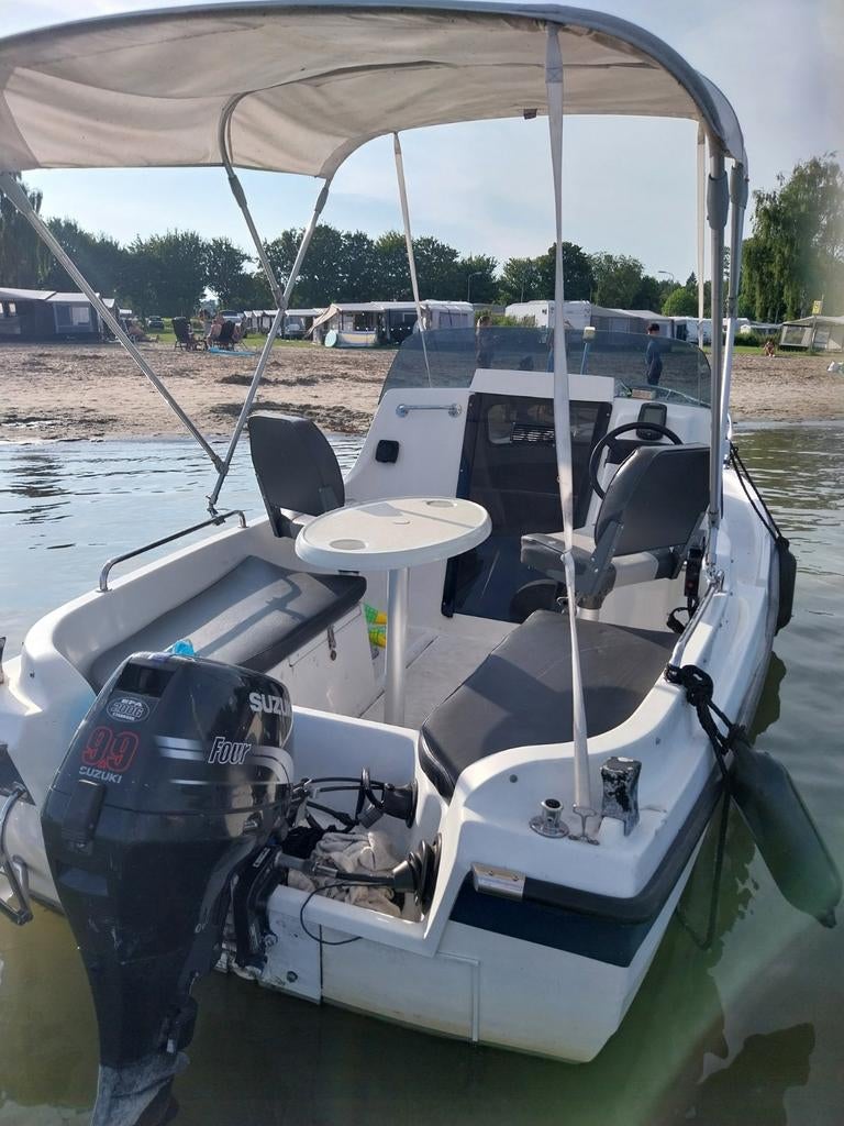 Kajuitboot Mazury met Mercury 30pk injectie en power trim, Ophalen of Verzenden, Tourjacht of Cruiser, Tot 6 meter, Polyester