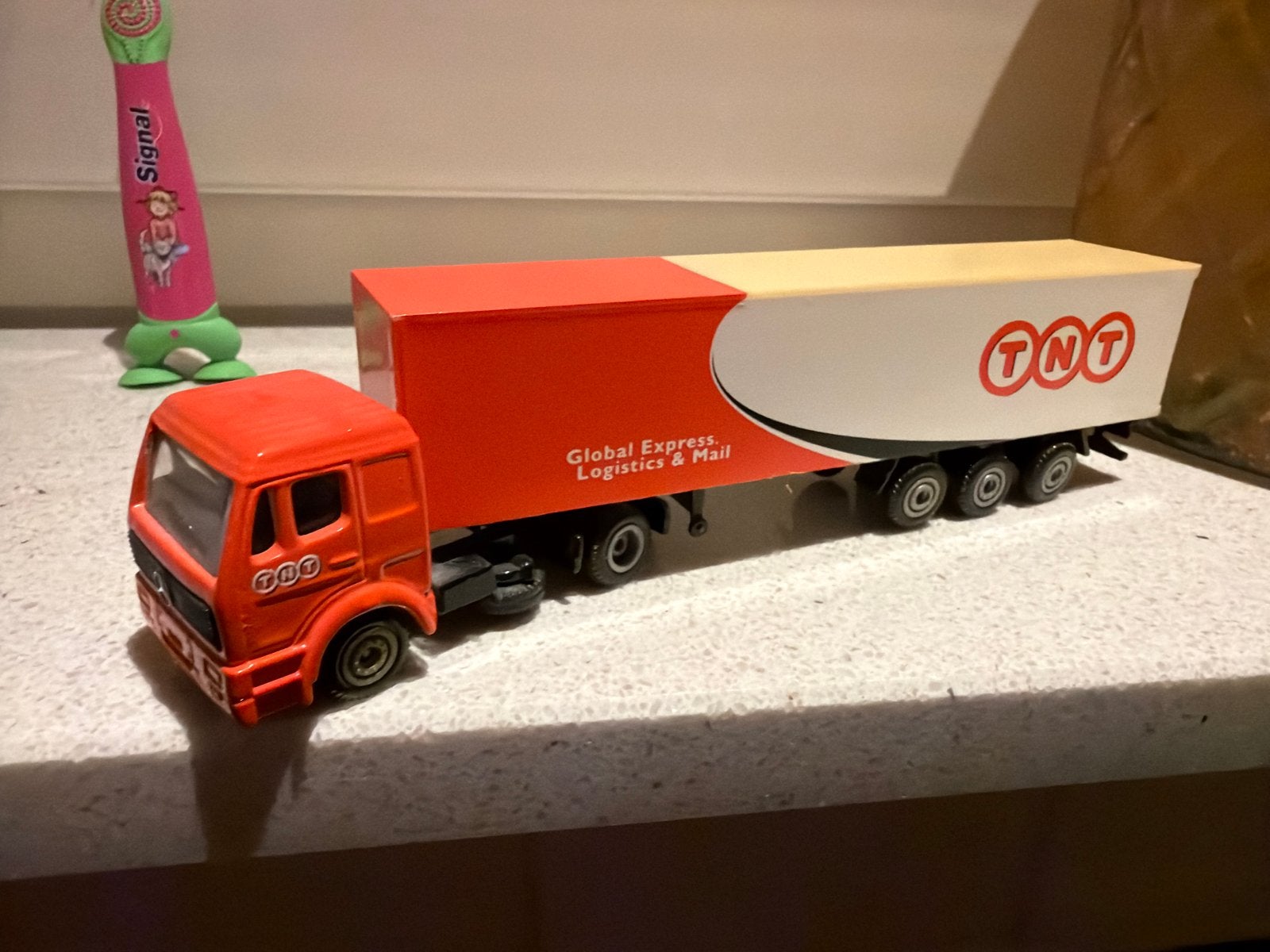 Zeldzame 1/87 Mercedes TNT Post vrachtwagen model, Overige merken, Gebruikt, C, Ophalen of Verzenden