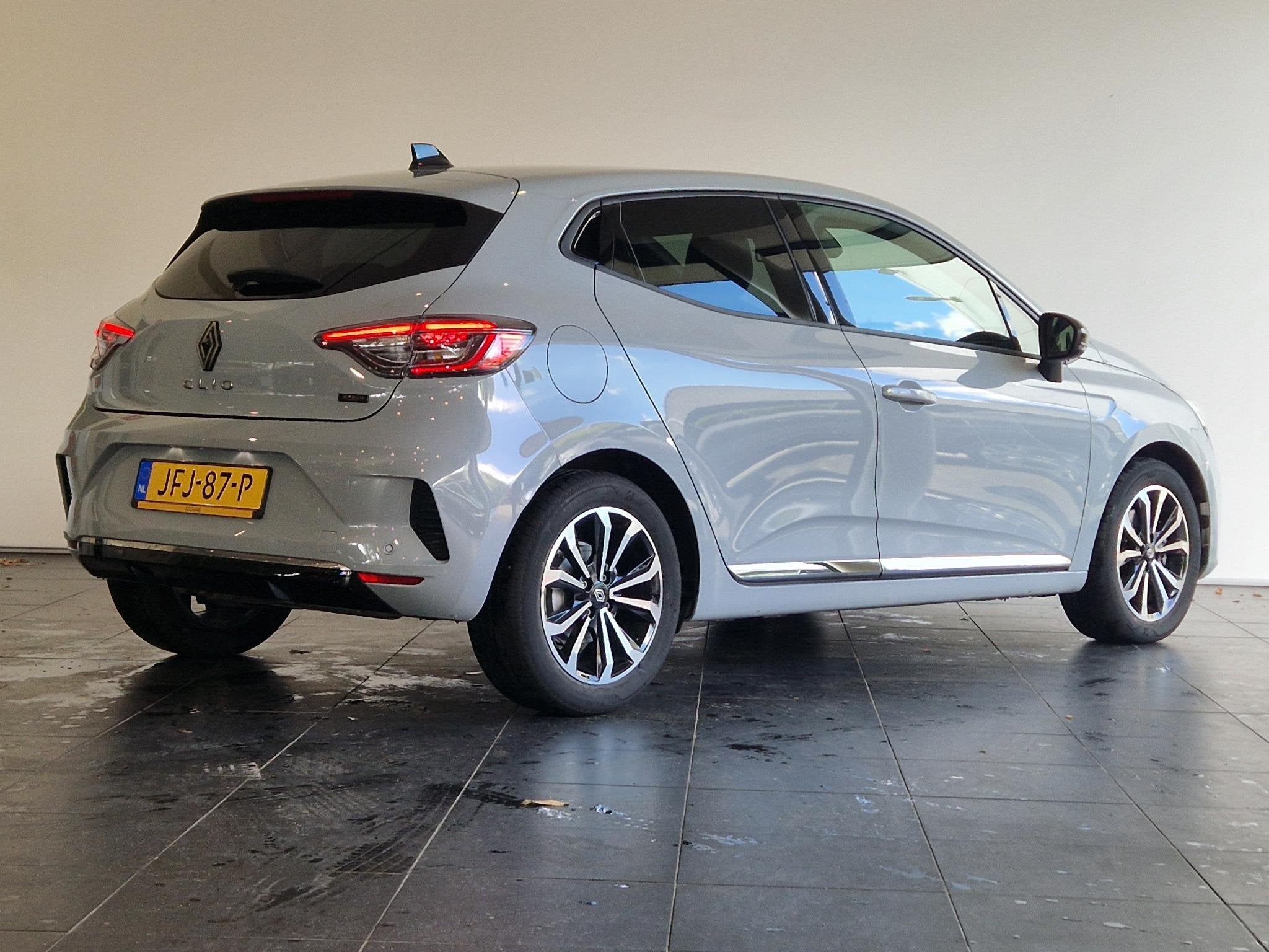 Renault Clio 1.6 E-Tech Full Hybrid 145 techno | NAVIGATIE |, Auto's, Gebruikt, Met garantie (alle), Leder en Stof, Origineel Nederlands