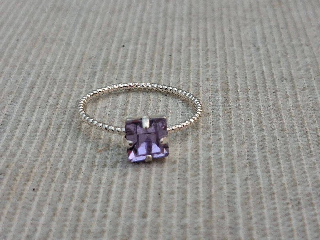 Vintage ring, Verzenden, Overige materialen, Ring, Met edelsteen