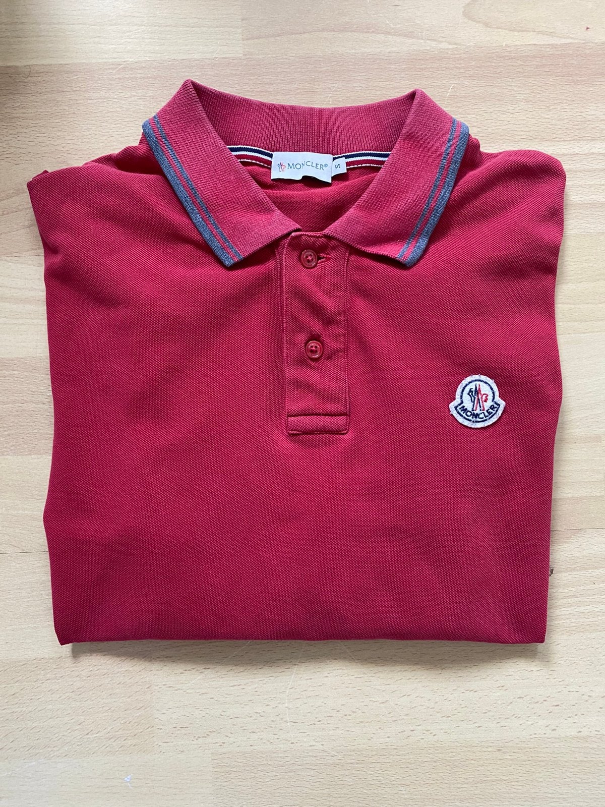 Moncler polo longsleeve, Kleding | Heren, Ophalen of Verzenden, Gedragen, Maat 46 (S) of kleiner, Rood