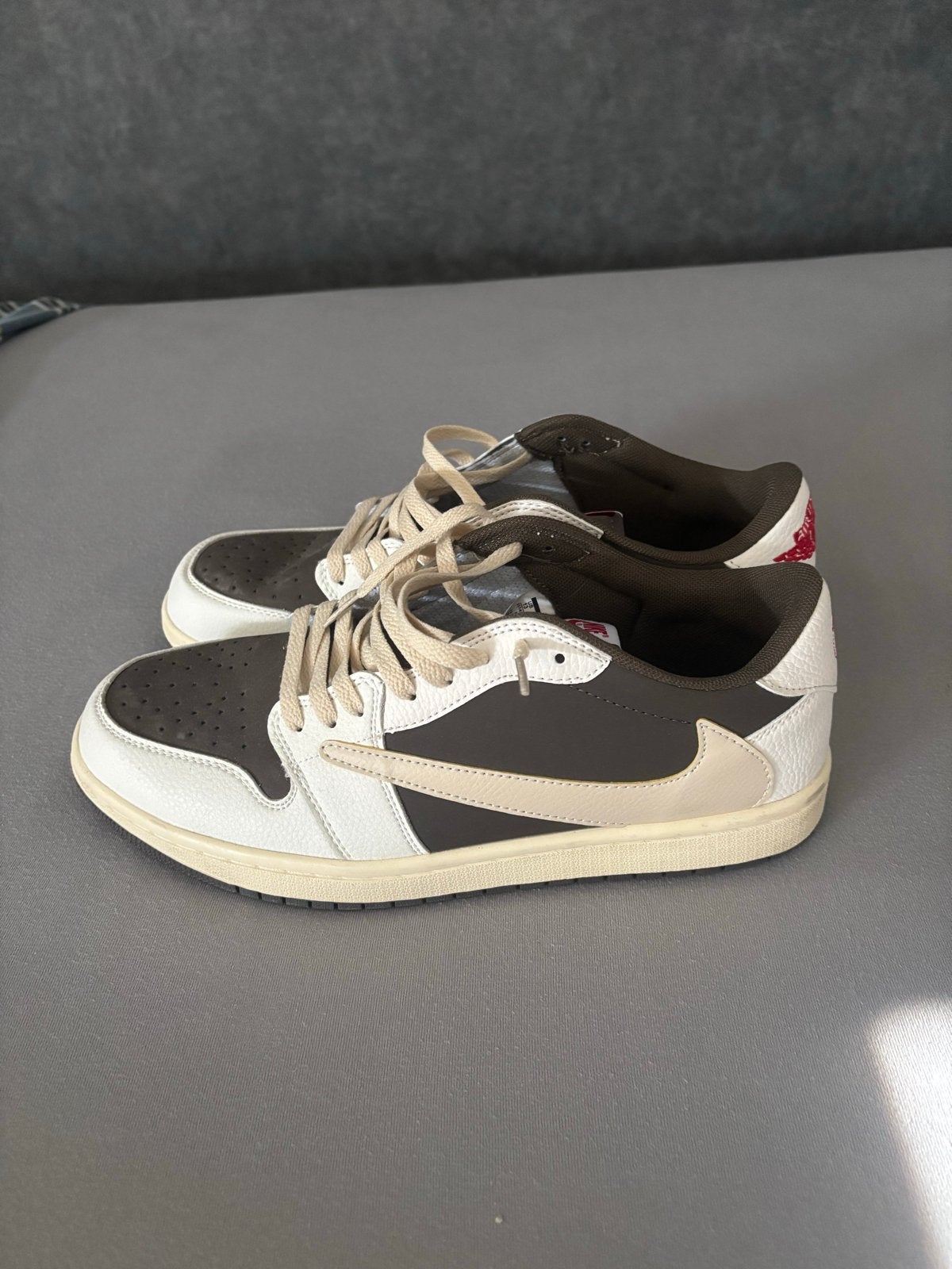 Nieuwe Jordan 1 Low Travis Scott Reverse Mocha - Maat 47, Verzenden, Nieuw, Bruin, Sneakers of Gympen