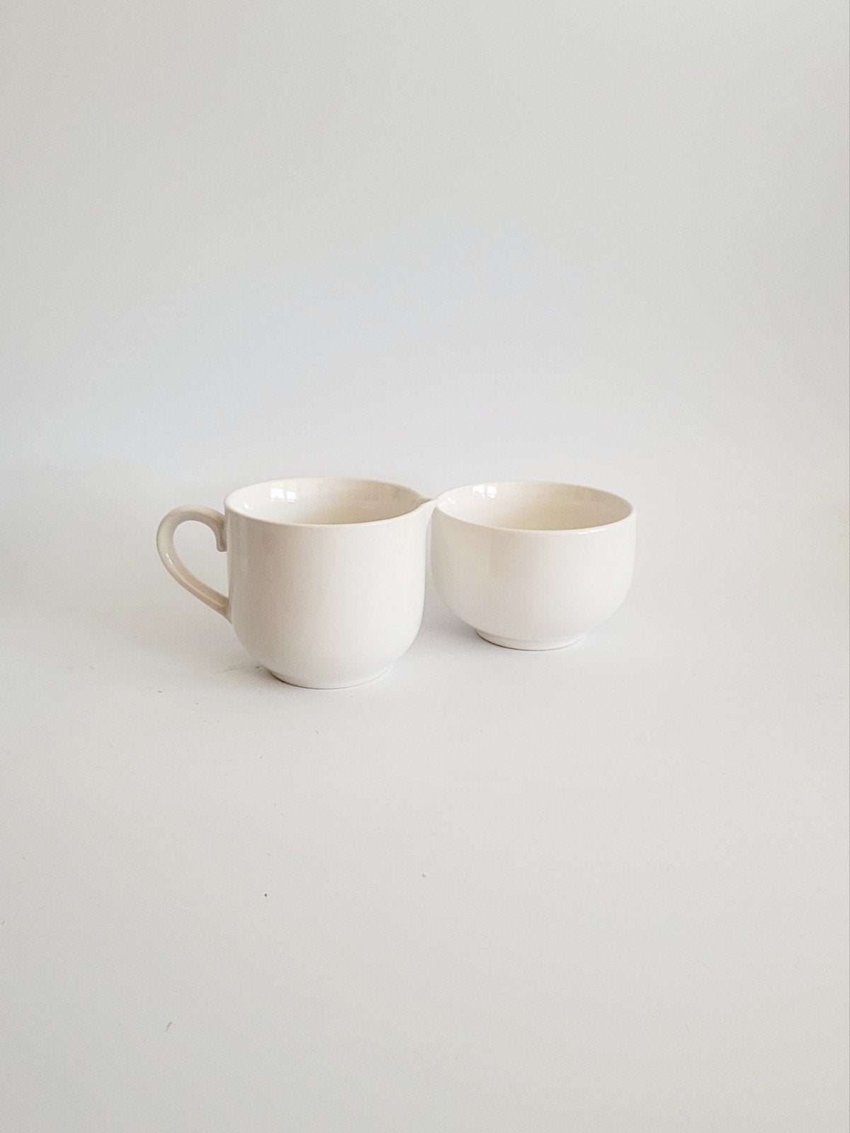 izgs wit servies set roomstel suikerpot met melkkan, Ophalen of Verzenden, Zo goed als nieuw