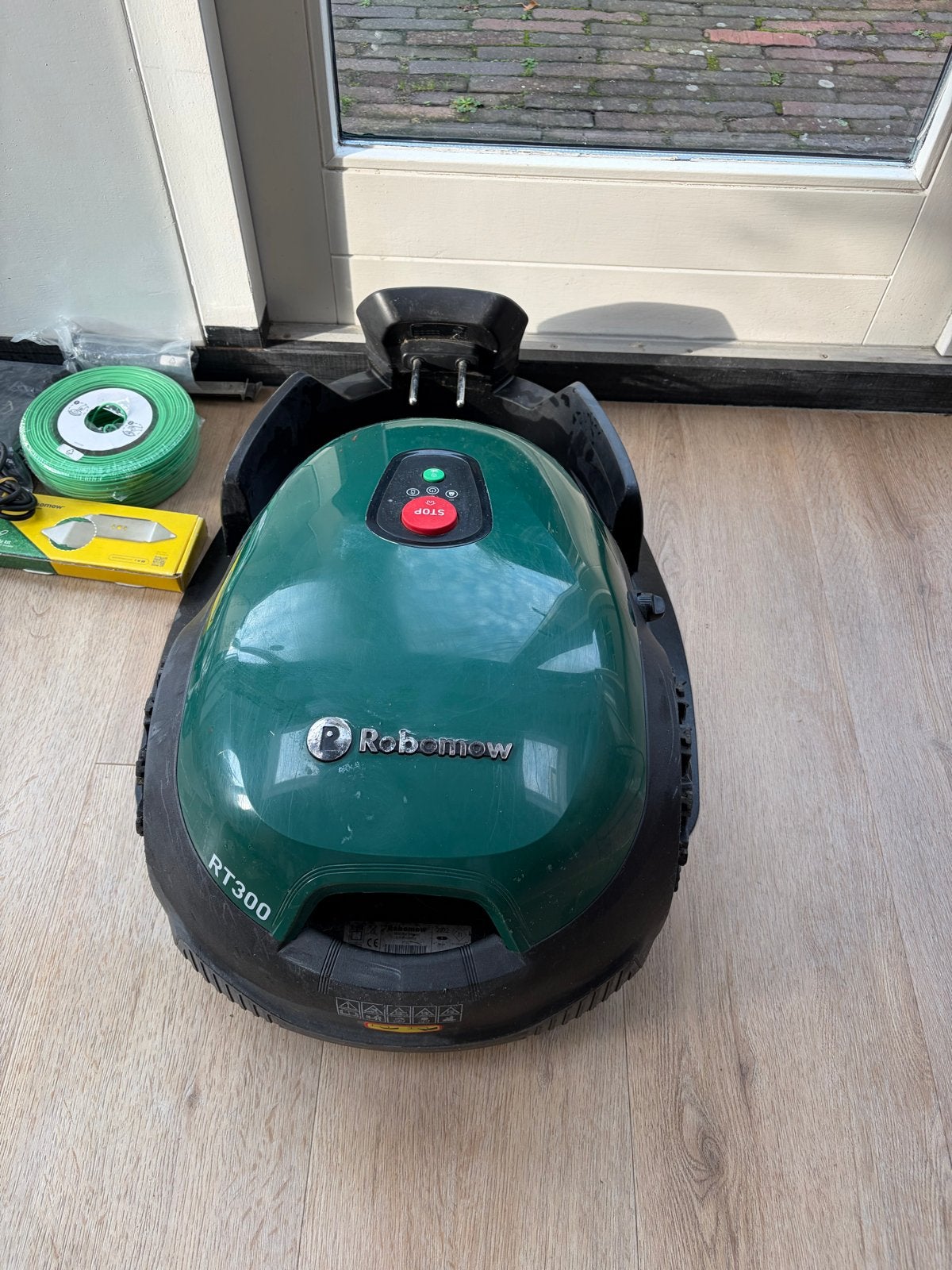 Foto 5 van Robomow RT300 Robotmaaier - Zo goed als nieuw