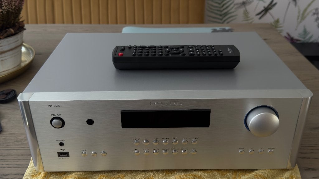Rotel RC1590, Overige merken, Ophalen of Verzenden, Zo goed als nieuw, 120 watt of meer