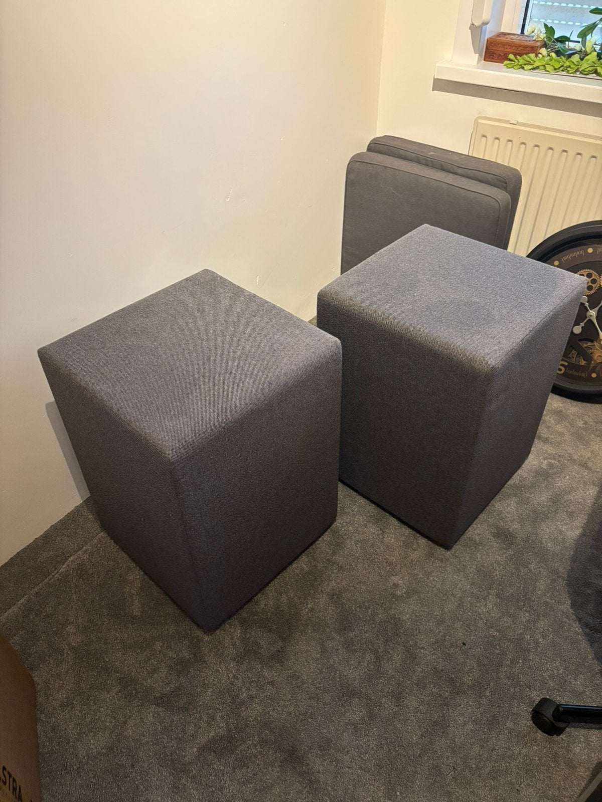 2x hocker grijs, Ophalen, Minder dan 50 cm, Vierkant, Minder dan 50 cm