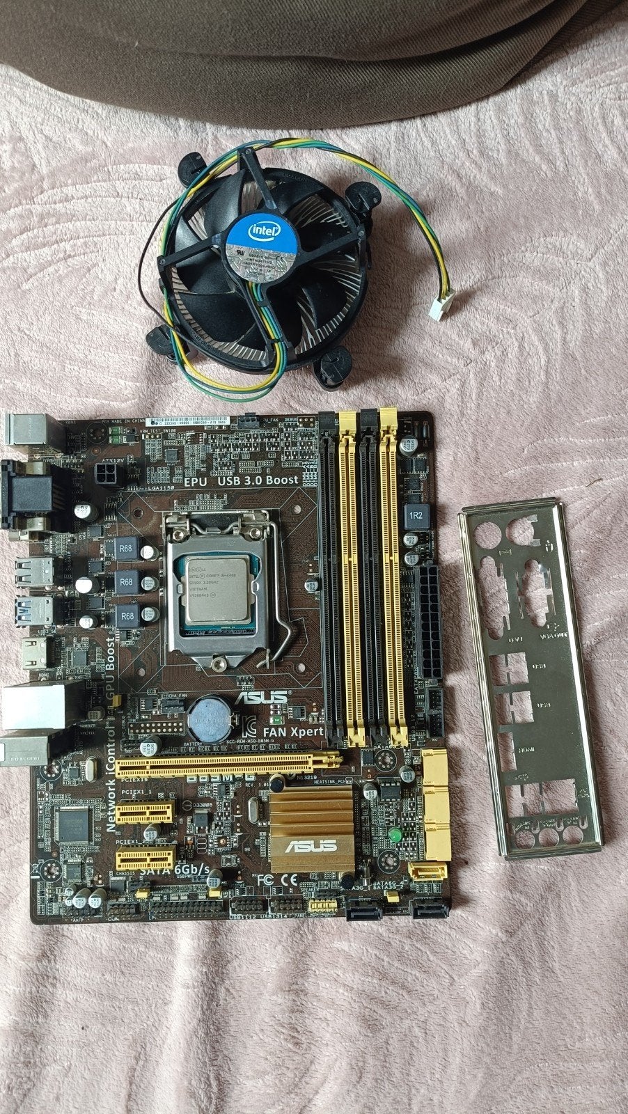 ASUS B85M-G + Intel Core i5-4460, Computers en Software, Processors, Gebruikt, 4-core, Ophalen of Verzenden, LGA 1150
