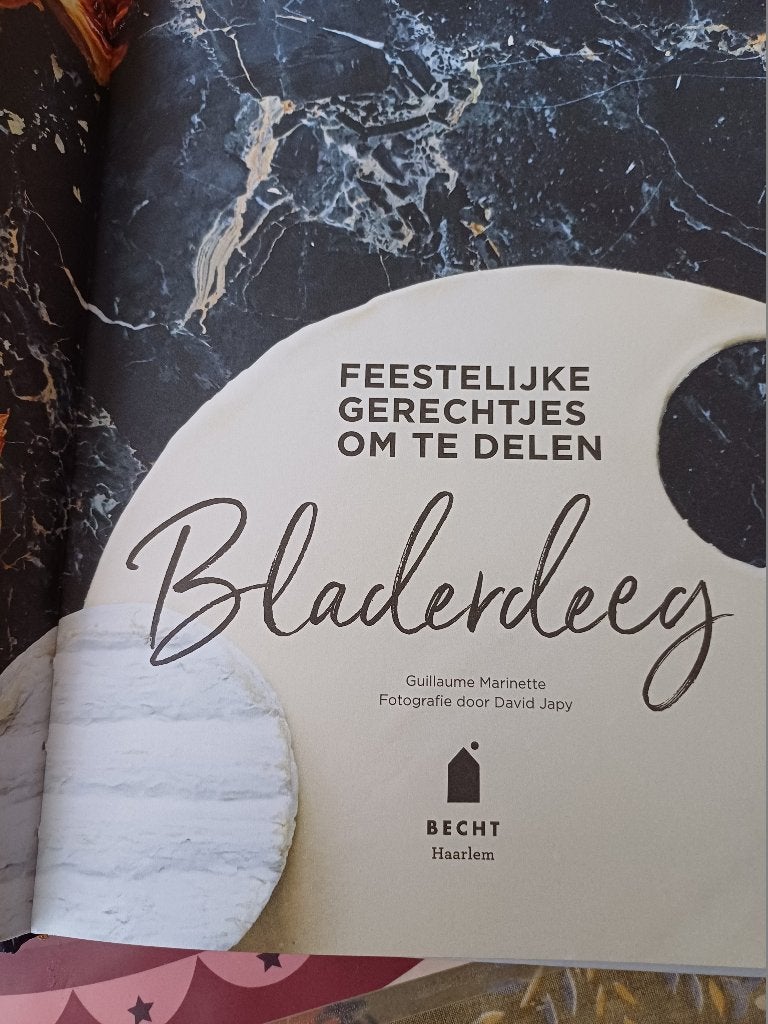 Guillaume Marinette:Bladerdeeg hardcover 9789023015871., Ophalen, Gelezen, Guillaume Marinette, Frankrijk