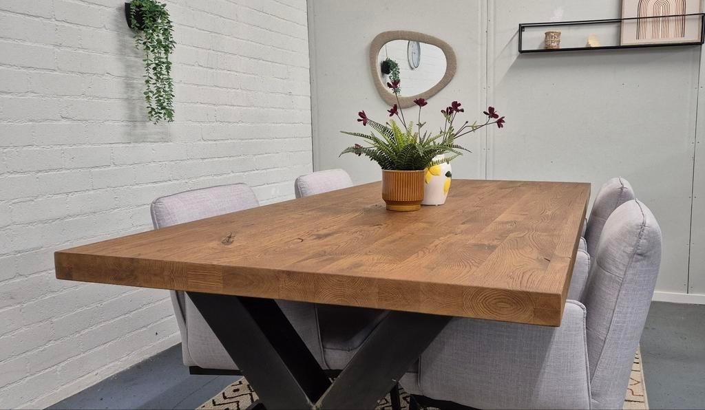Z.g.a.n Eikenhouten eettafel met z.g.a.n eetkamer stoelen, Ophalen, ., Eikenhout, 200 cm of meer