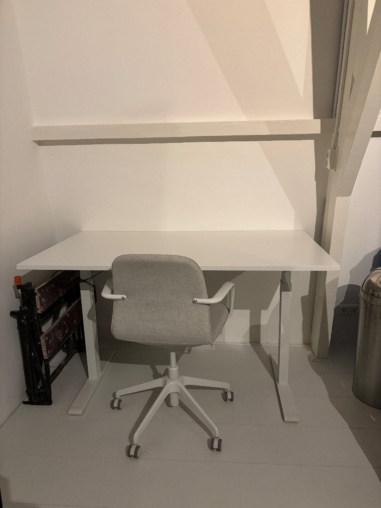 IKEA stabureau met stoel, Ophalen, Zit-sta bureau, Zo goed als nieuw, IKEA