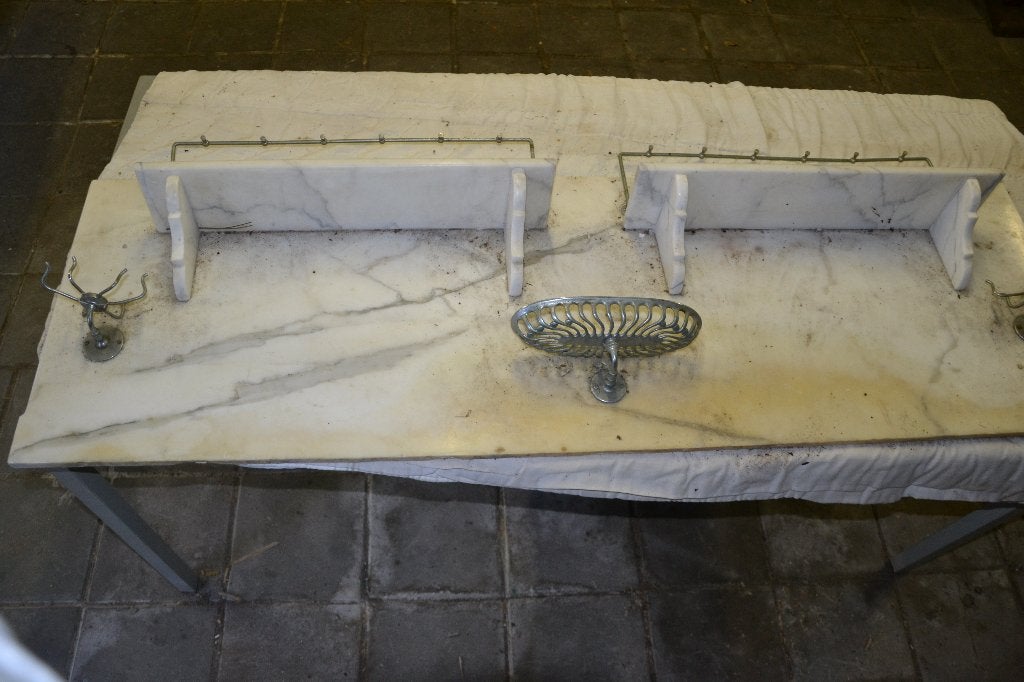 Antieke marmeren dubbele wastafel met opbouw., Ophalen