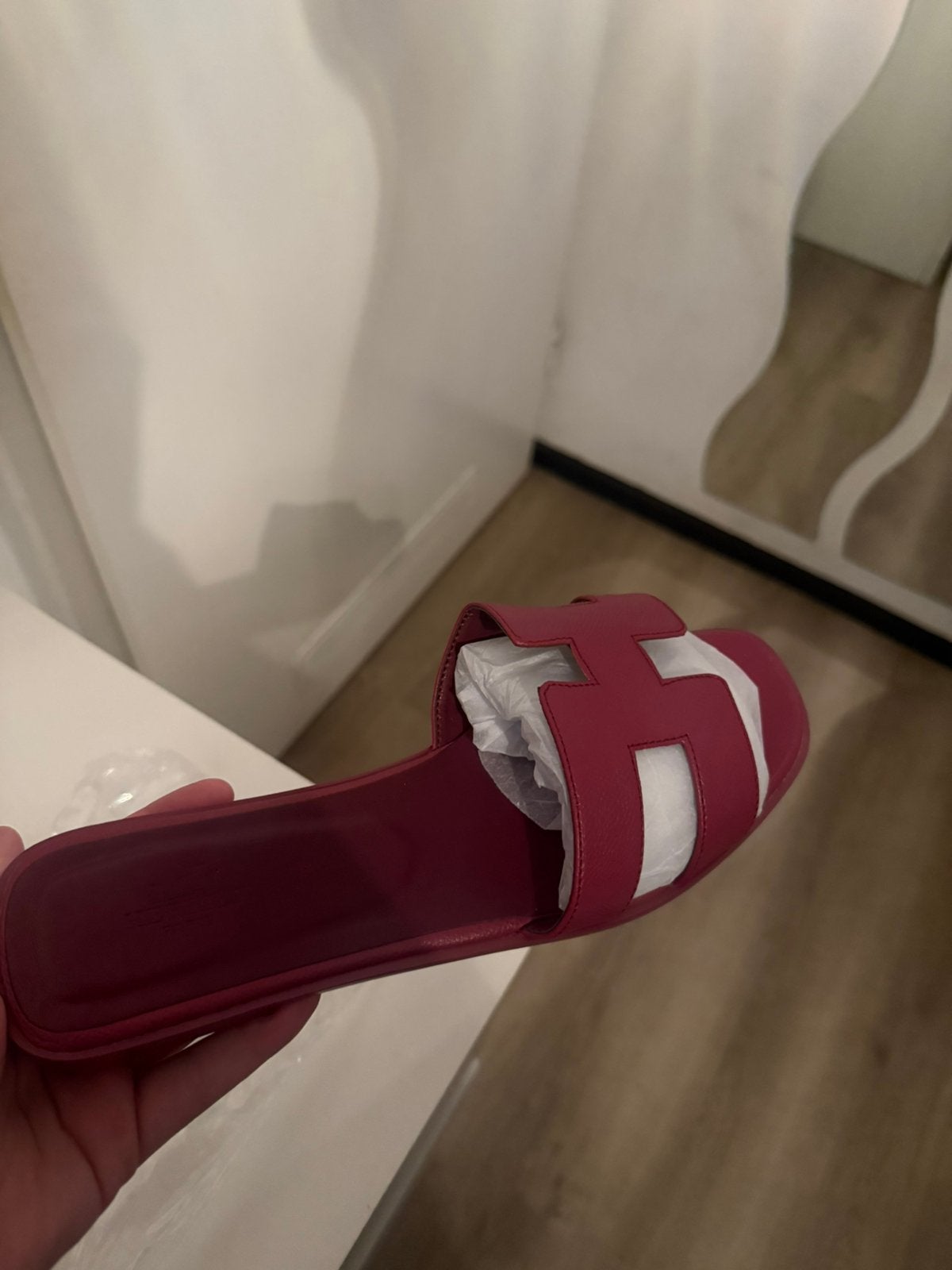 Hermes slippers bordeaux 40/41/, Kleding | Dames, Slippers, Verzenden, Nieuw, Rood
