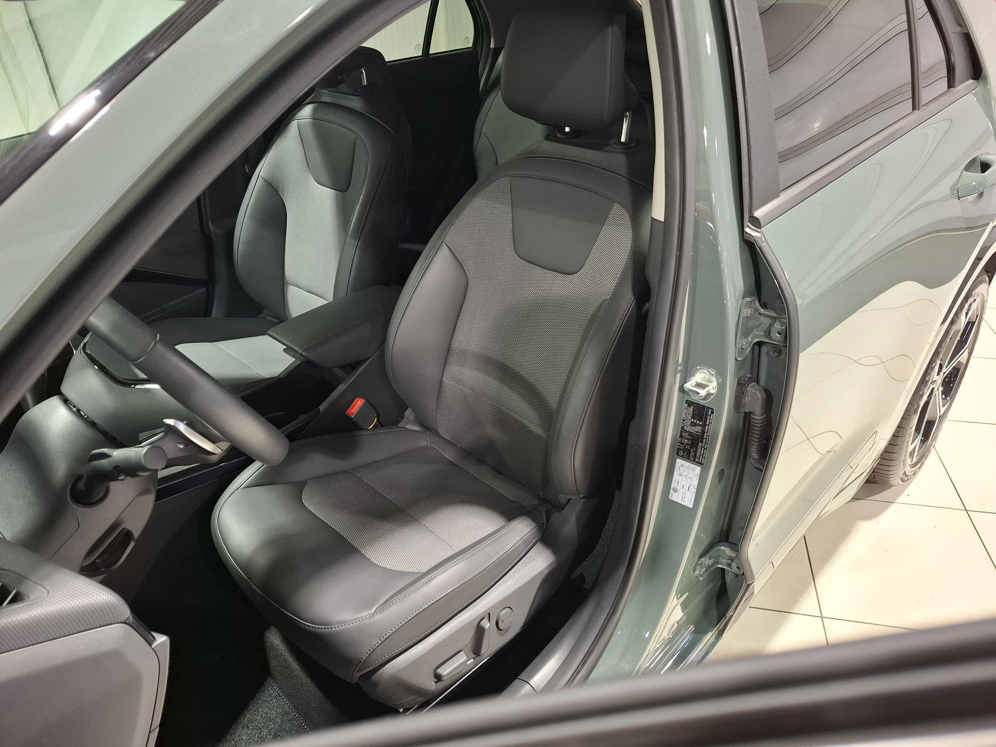 Kia Niro 1.6 GDi Hybrid DynamicPlusLine 18 inch, stoel en st, Auto's, 1374 kg, Stof, Gebruikt, Euro 6