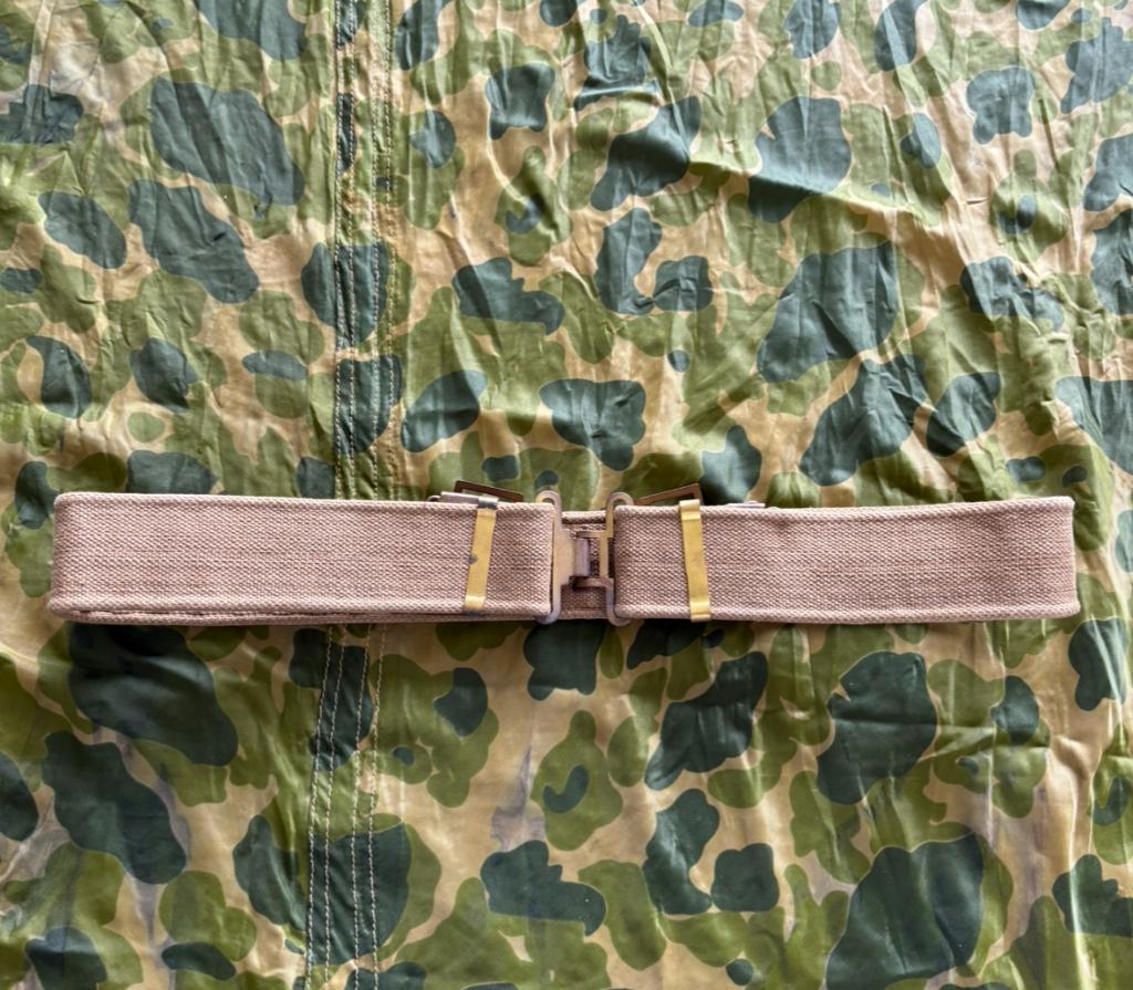 Tweede wereldoorlog Britse P37 pistol belt 1944 (2), Verzamelen, Militaria | Tweede Wereldoorlog, Ophalen of Verzenden, Landmacht