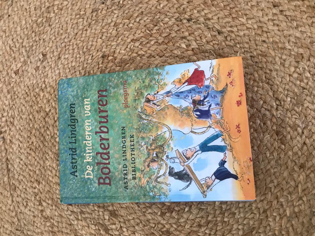 Boek bolderburen -  Astrid Lindgren, Eén stripboek, Ophalen, Zo goed als nieuw