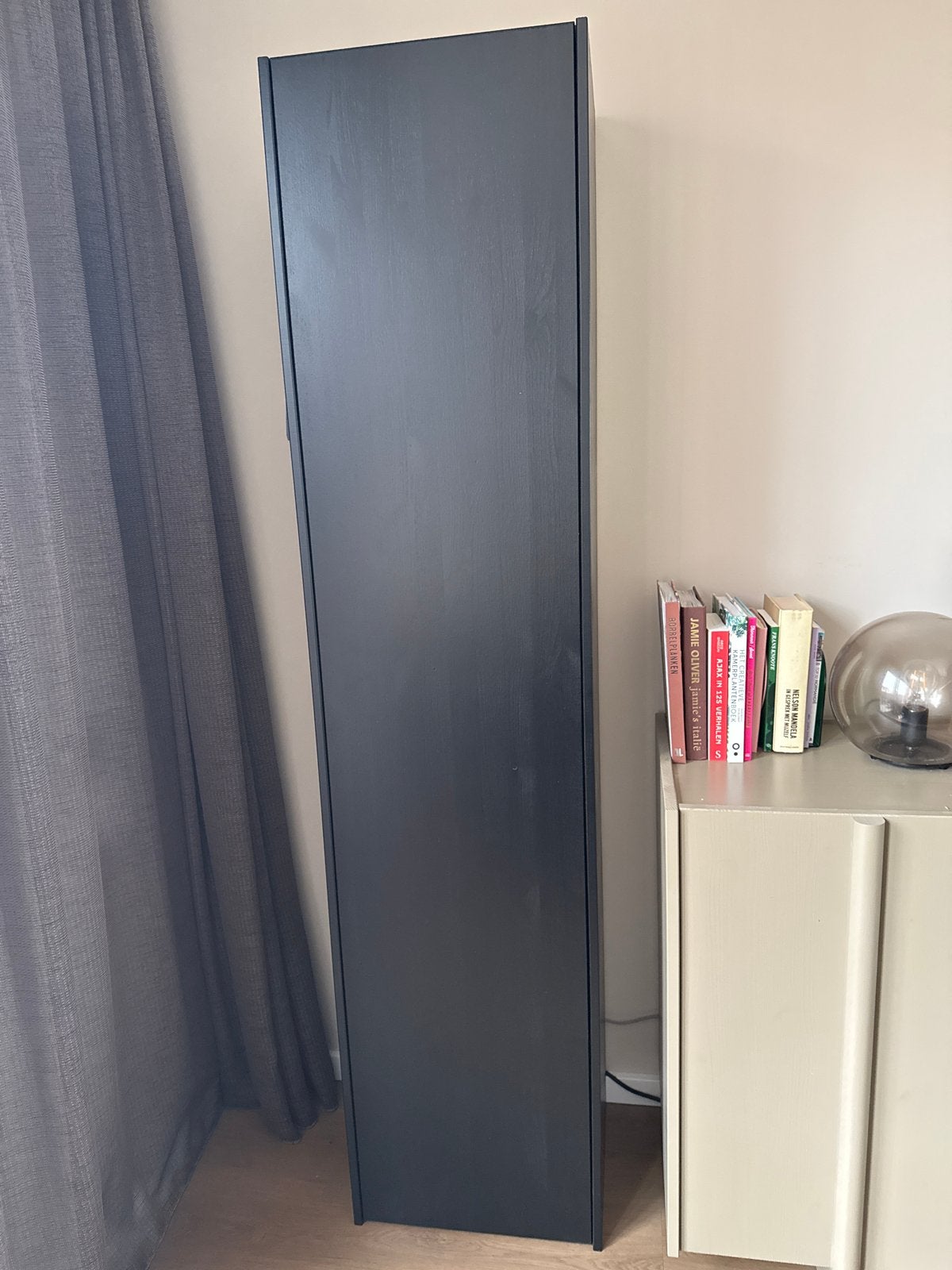 WOOOD Kast - Zwart, Slank en Modern, Ophalen, Minder dan 50 cm, Gebruikt, 200 cm of meer