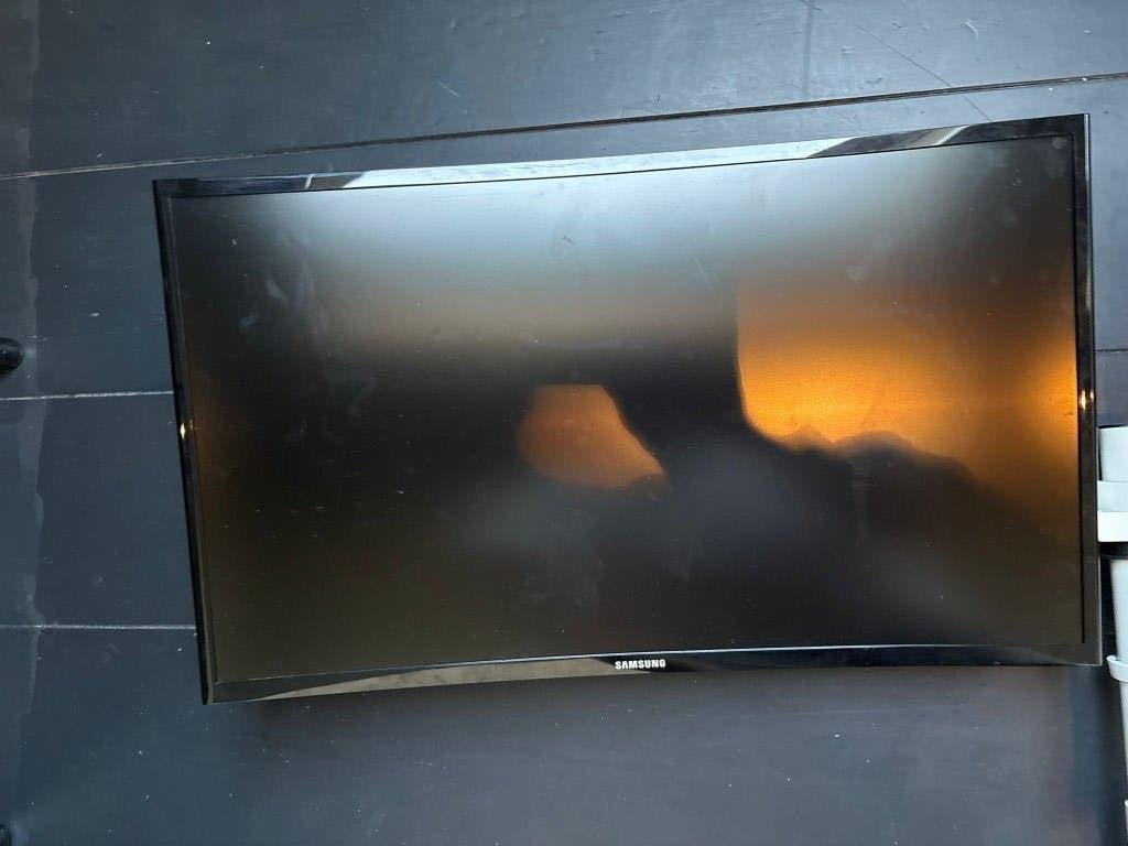 2x samsung 27 inch curved beeldscherm op arm, Verzenden, Curved, Full HD, Zo goed als nieuw