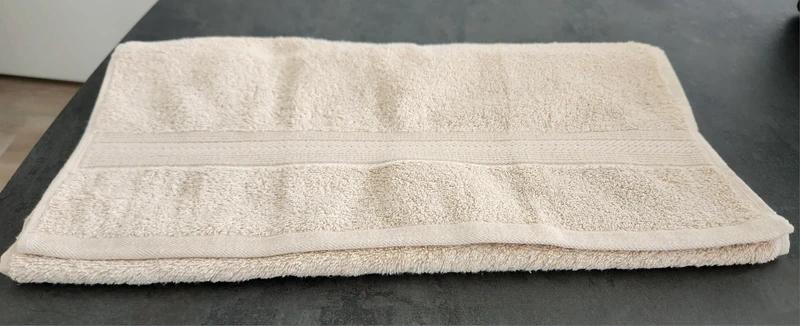 handoek, kleur beige, merk jysk, maat 105 x 50, Ophalen of Verzenden, Zo goed als nieuw, Beige, Handdoek