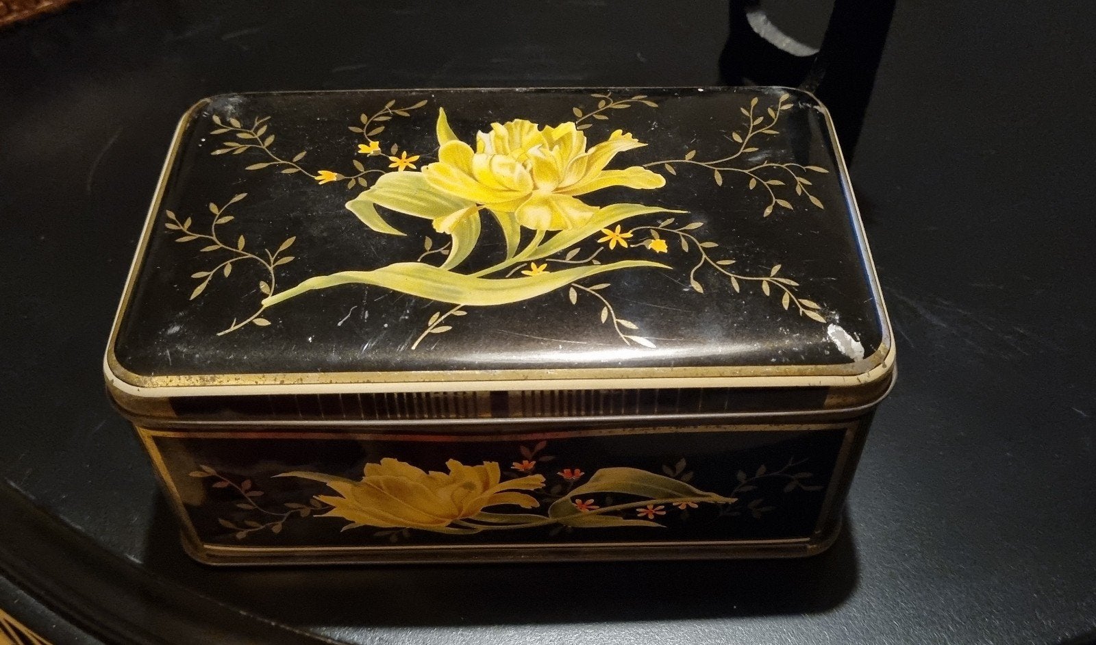 Vintage blikken doos met bloemmotief - 11x8x20 cm, Antiek en Kunst, Antiek | Overige Antiek, Ophalen of Verzenden