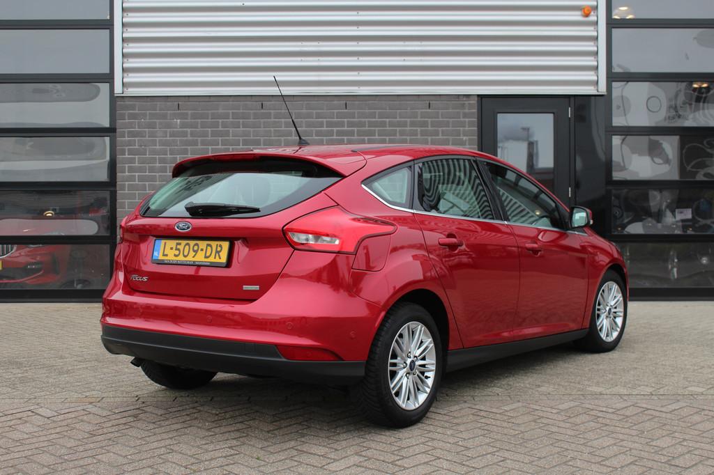 Ford Focus 1.0 First Edition / Navigatie / Keyless / PDC, Auto's, Stof, Gebruikt, Met garantie (alle), Grijs