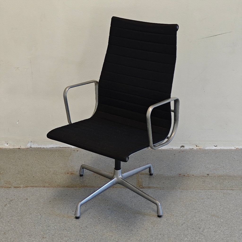 Vitra Eames EA 112 bureaustoel, Gebruikt, Zwart, Onbekend, Onbekend