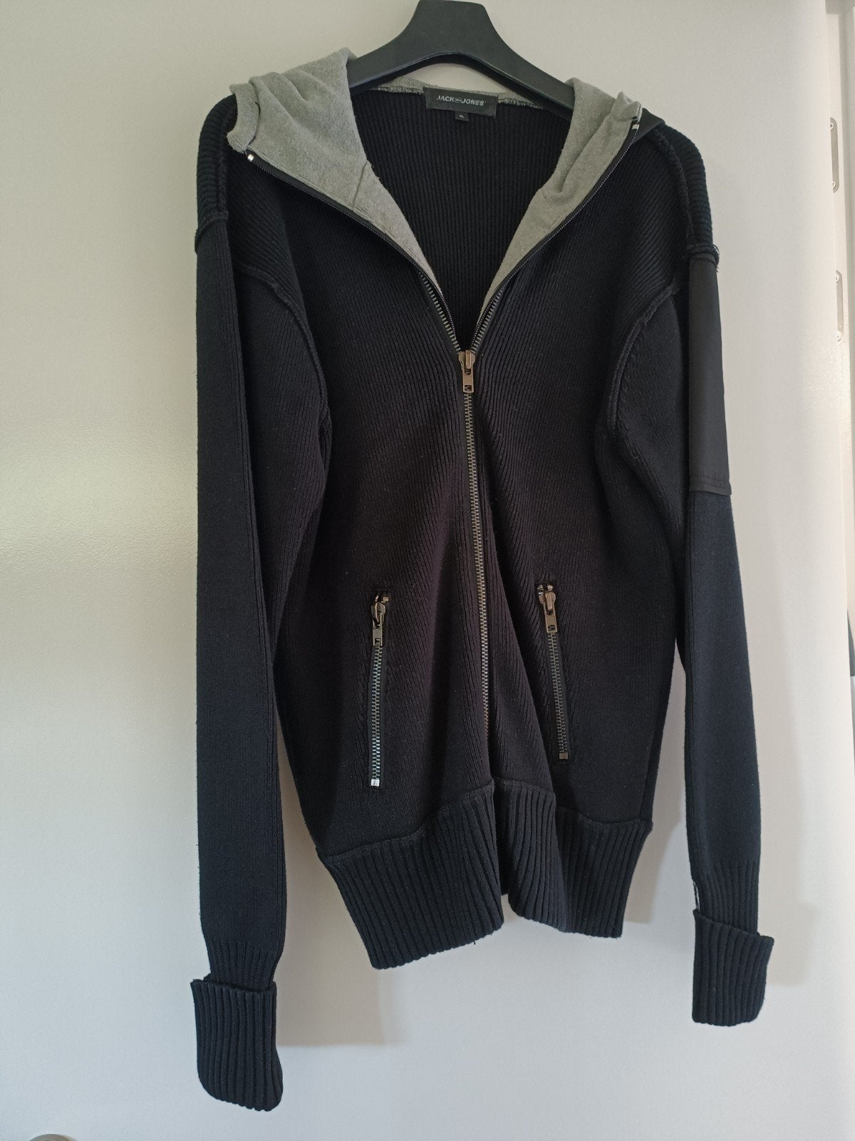 Jack & Jones Zwart Gebreid Vest met Capuchon Maat XL, Kleding | Heren, Truien en Vesten, Zwart, Maat 56/58 (XL), Ophalen of Verzenden