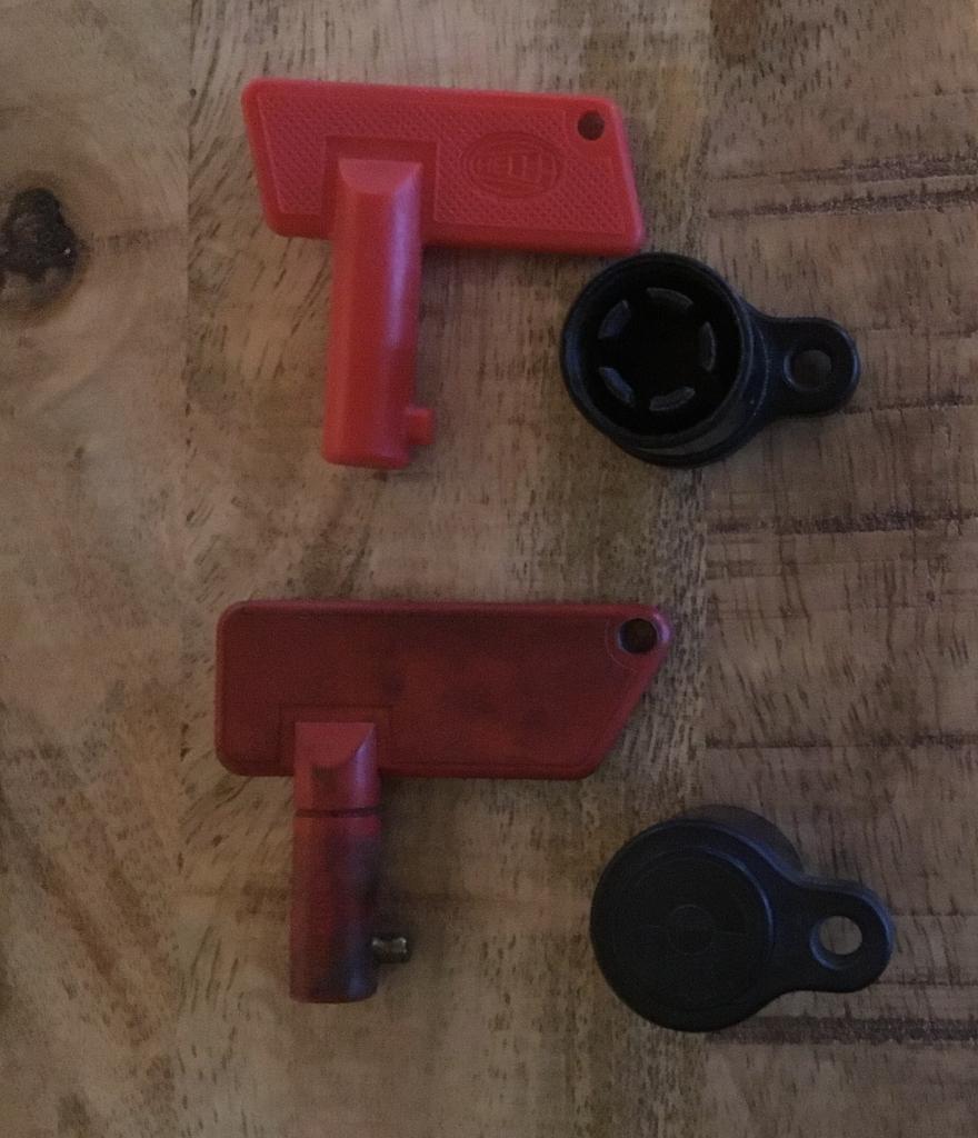 Laadklepsleutels 2x, Auto diversen, Overige Auto diversen, Ophalen of Verzenden