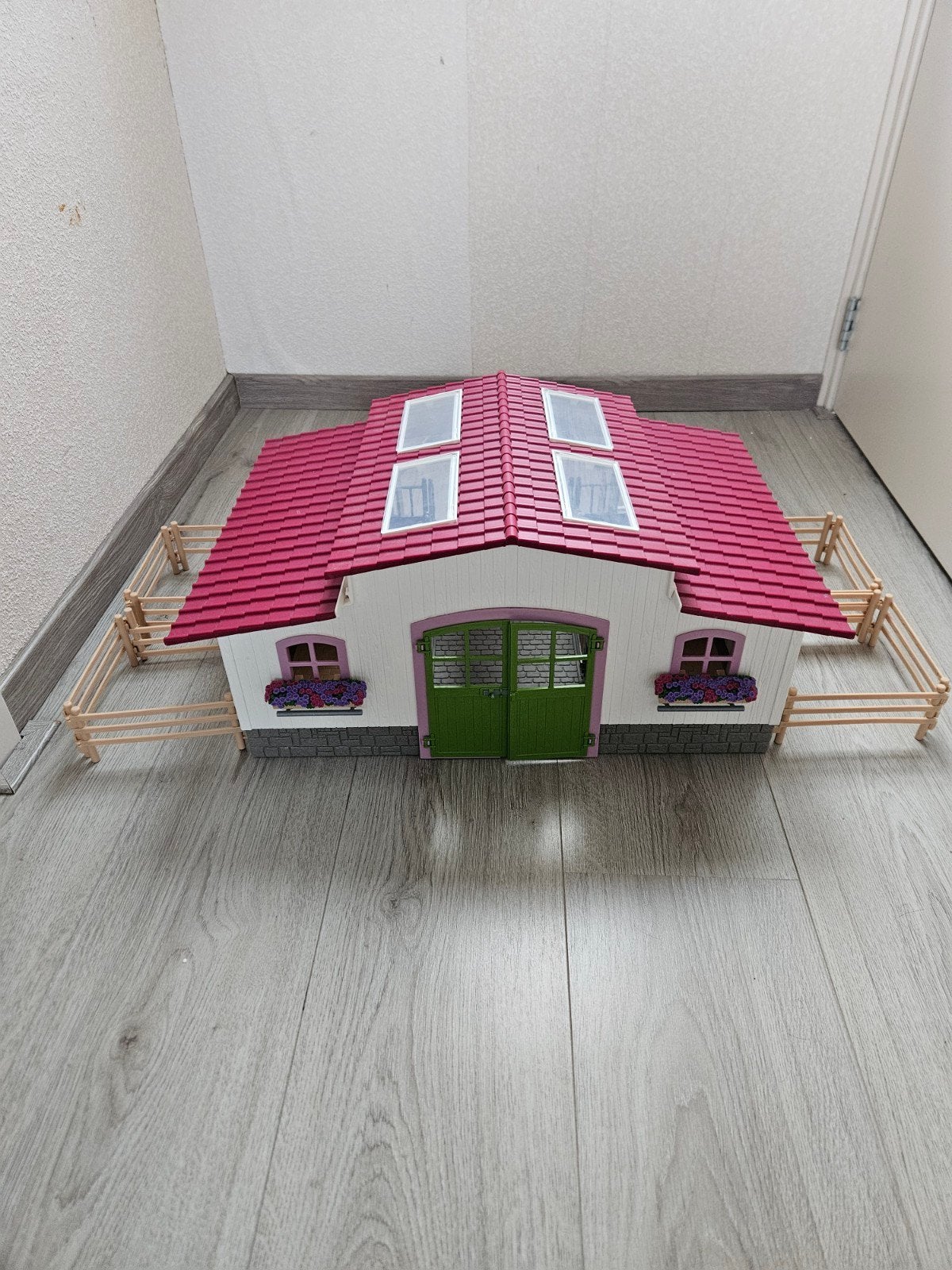 Schleich Horse club manege 42344, Ophalen of Verzenden, Zo goed als nieuw, Poppenhuis