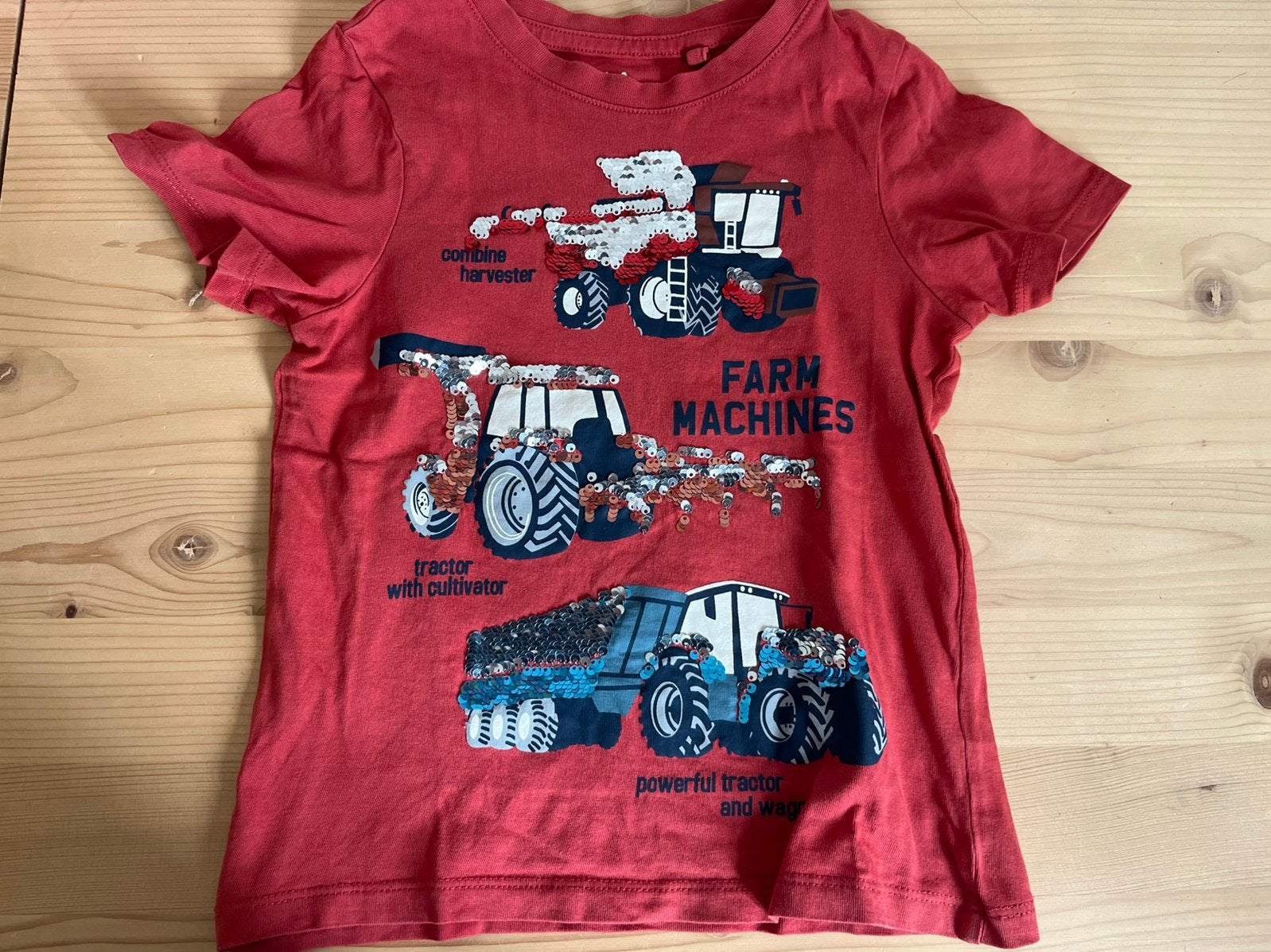 T-shirt rood met trekkers van C&A, Ophalen of Verzenden, Gebruikt, Jongen of Meisje, Shirt of Longsleeve