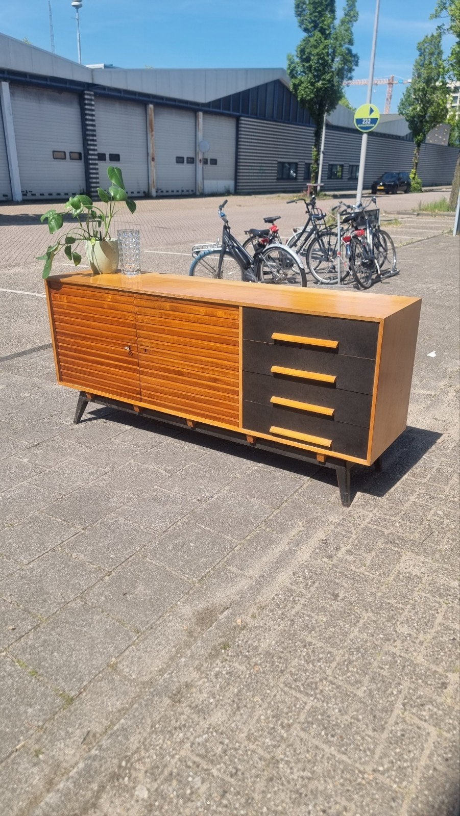 vintage dressoir met lades  mid century, ,, ,, ,, 25 tot 50 cm