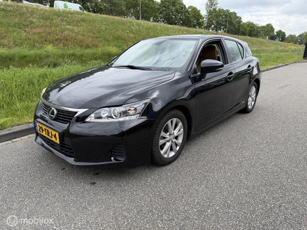 Lexus CT 200h Hybrid leer daeler onderhouden, Auto's, Lexus, 136 pk, Gebruikt, 4 cilinders, Zwart