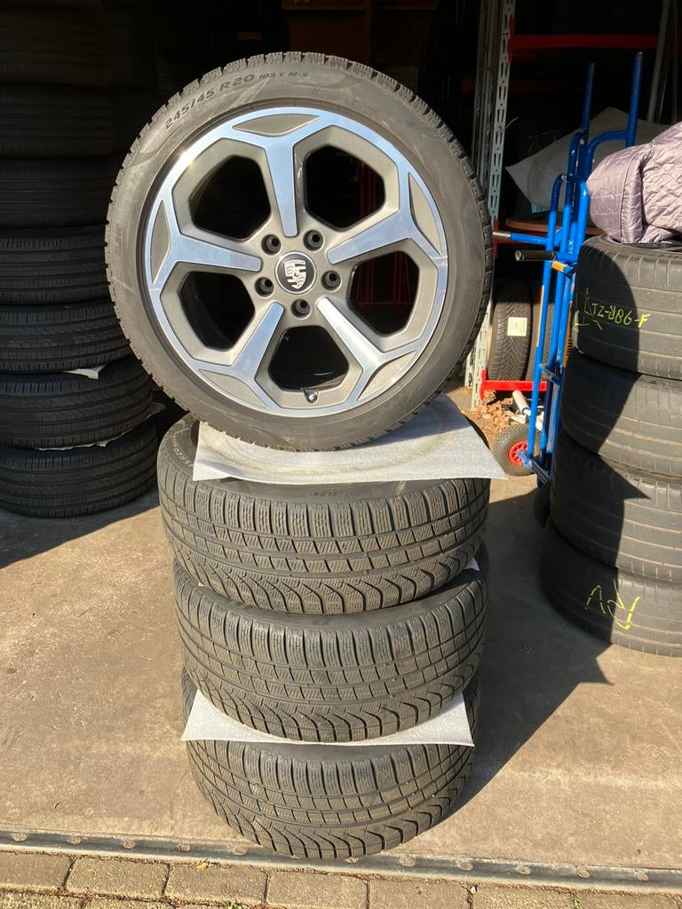 20 inch originele Porsche Taycan velgen met winterbanden., 19 inch, Gebruikt, Porsche, Porsche