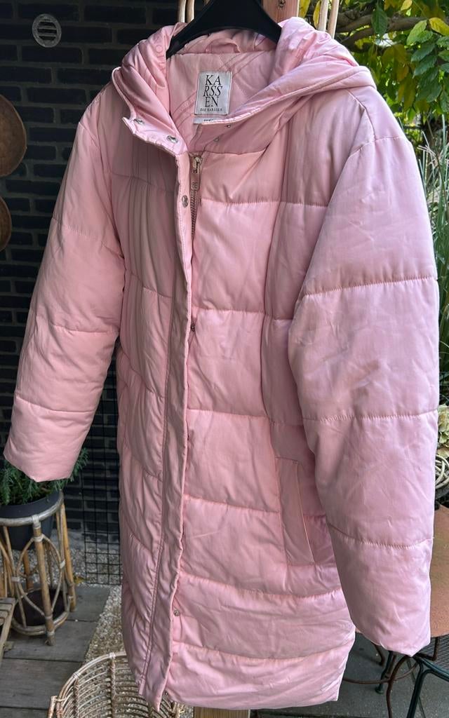 Zoe Karssen zachtroze puffer jas maat S oversized, Verzenden, Zo goed als nieuw