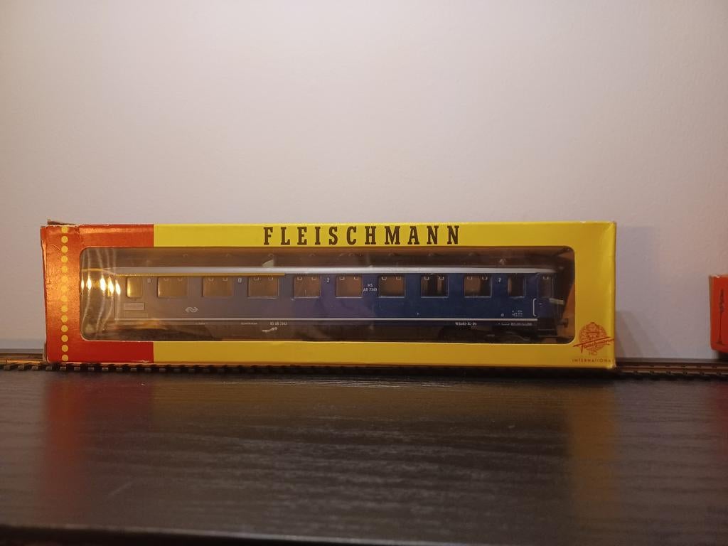 Fleischmann NS Rijtuig - Zo goed als nieuw, Hobby en Vrije tijd, Modeltreinen | H0, Ophalen of Verzenden
