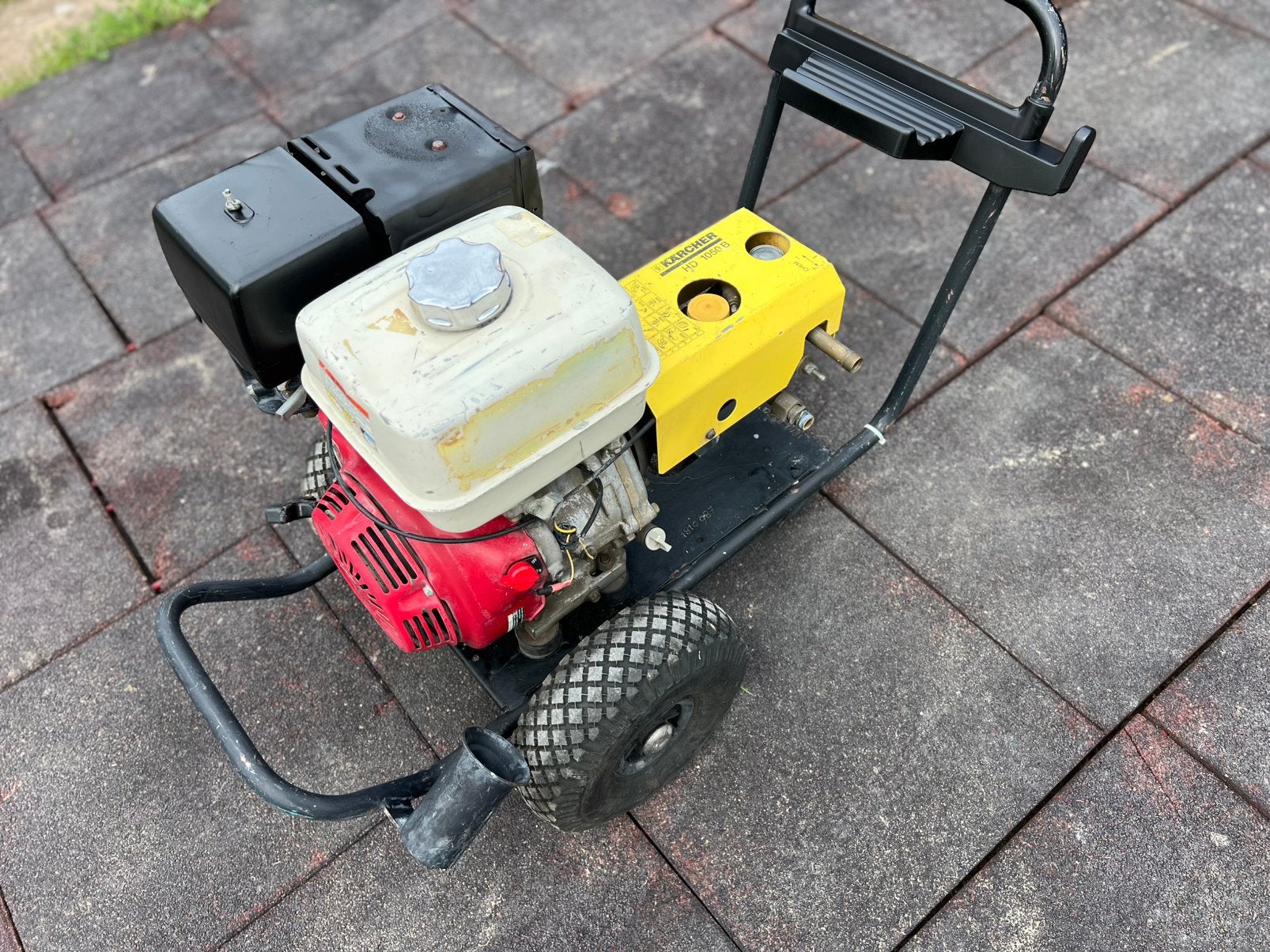 2 Kärcher HD 1050 B hogedrukreinigers met Honda benzinemotor, Ophalen of Verzenden, Zo goed als nieuw, Benzine
