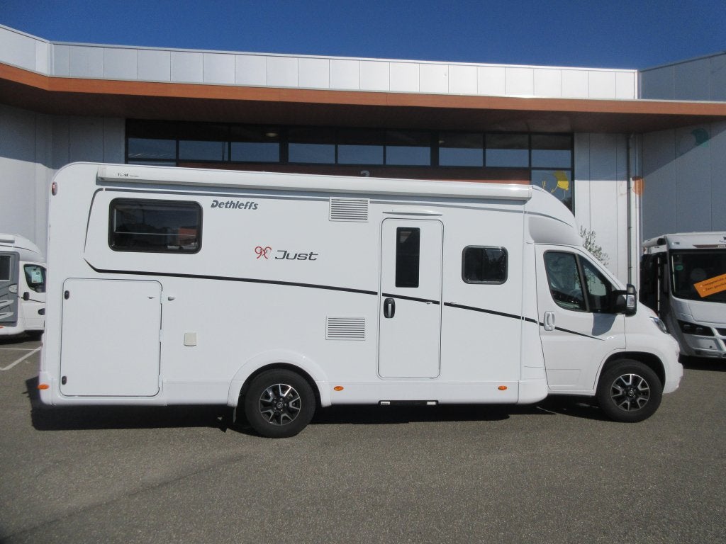 Dethleffs Just 90 7052 EBL ZGAN, NAP, FACE TO FACE, Caravans en Kamperen, Douche, Dethleffs, 7 tot 8 meter, Cassettetoilet