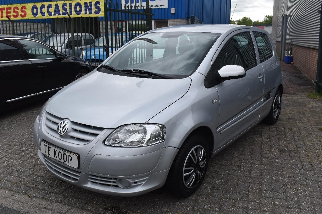 Volkswagen Fox 1.2 40KW 2010 Grijs  NIEUWE APK WEINIG KM, Auto's, Voorwielaandrijving, 54 pk, 969 kg, 4 stoelen