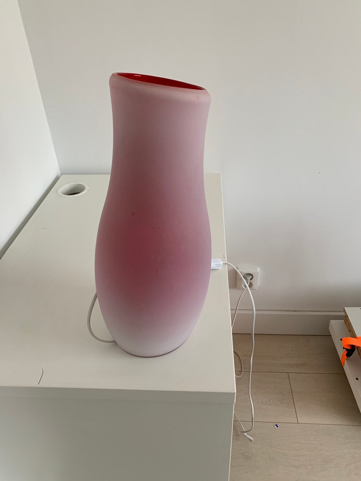 Mooie schemerlamp, Ophalen, Zo goed als nieuw, Rood
