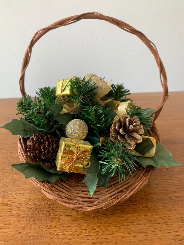 Rieten Mand met Hengsel en Kerststuk Nieuw, Ophalen of Verzenden, Nieuw