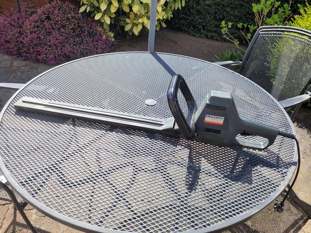 Peugeot heggenschaar 600mm 400W, Tuin en Terras, Heggenscharen, Gebruikt, ..., Ophalen of Verzenden, ...