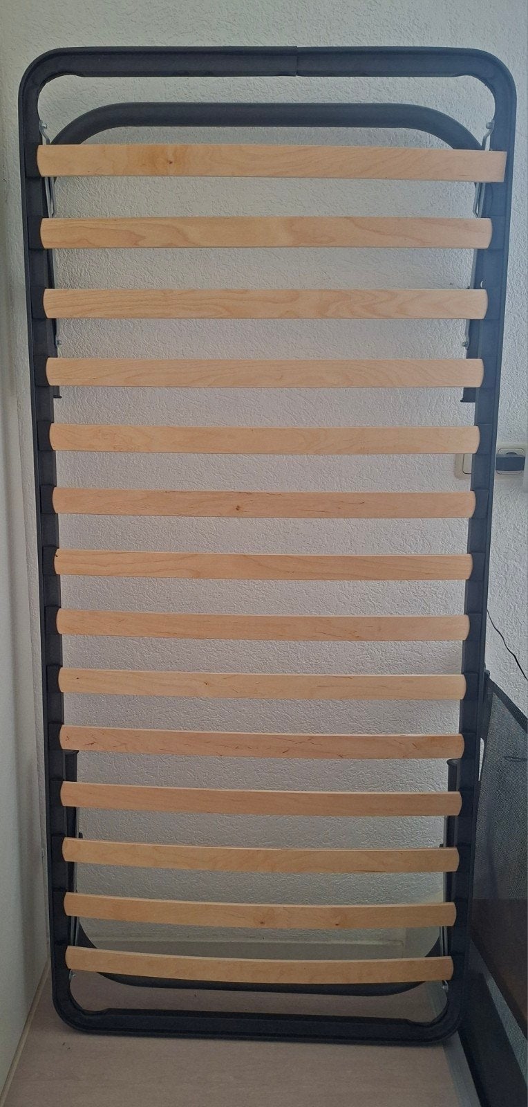 2 stuks bedframe met lattenbodem, waarvan 1 onderschuifbed -, Ophalen, Gebruikt, 90 cm, Eenpersoons