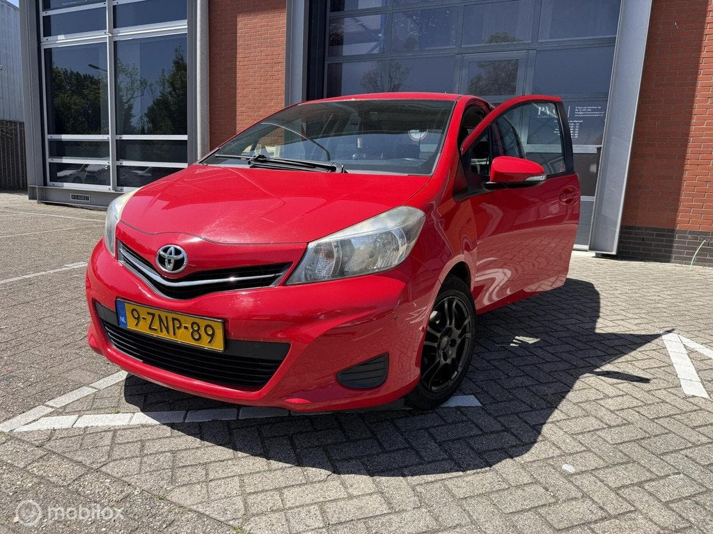 Toyota Yaris 1.0 VVT-i Aspiration|achteruitcam|apk|airco, Euro 5, 527 kg, Gebruikt, Elektrische ramen