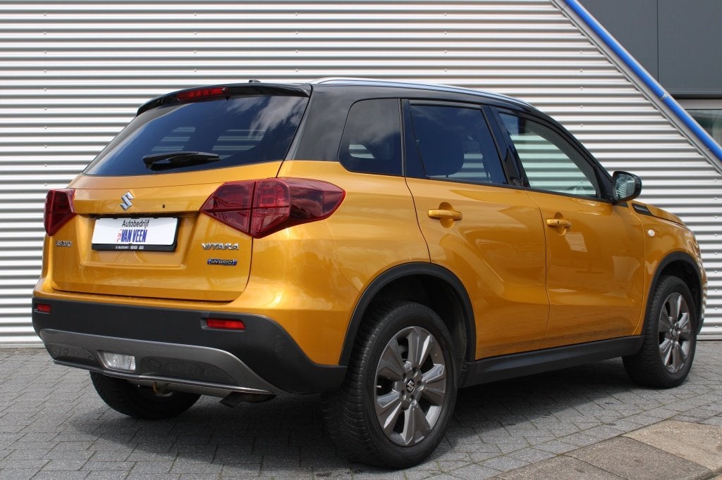 Suzuki Vitara 1.5 Hybrid Select Automaat | Navigatie | Parke, Stof, Gebruikt, Zwart, 4 cilinders