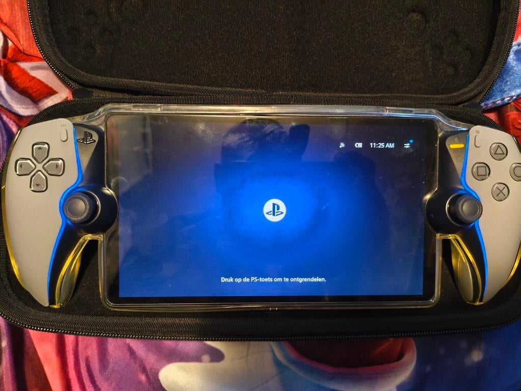 Sony PlayStation Portal met grip case, Ophalen of Verzenden, Zo goed als nieuw, Wit