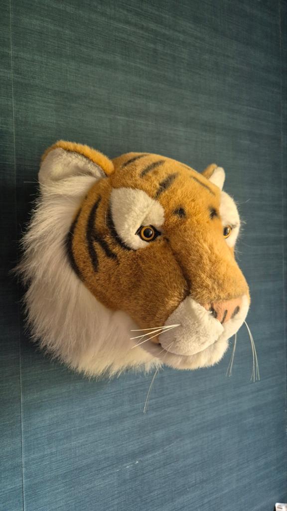 Zachte pluche tijgerkop Bibib - Jungle kamer decoratie, Ophalen of Verzenden, Zo goed als nieuw, Overige typen