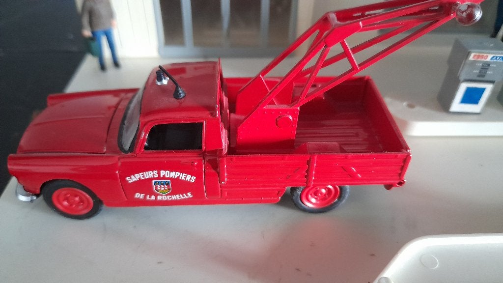 Peugeot 404 pick up takelwagen brandweer Eligor, Ophalen of Verzenden, Zo goed als nieuw, Auto, Overige merken