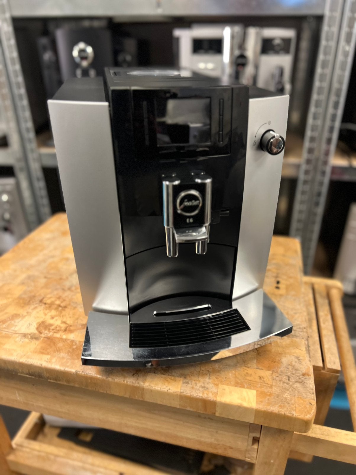 Jura E6 Platina, Kundendienst@jura.com, 10 kopjes of meer, Koffiemachine, Ophalen of Verzenden