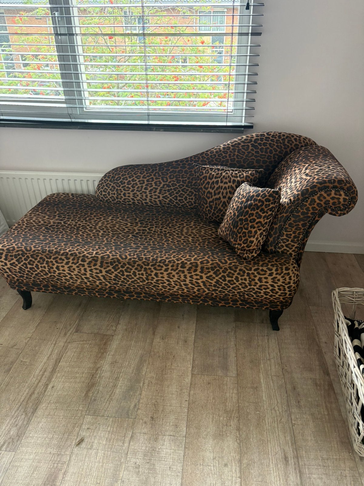 Sofa leopardprint, Gebruikt, Tweepersoons, Ophalen of Verzenden, Minder dan 150 cm