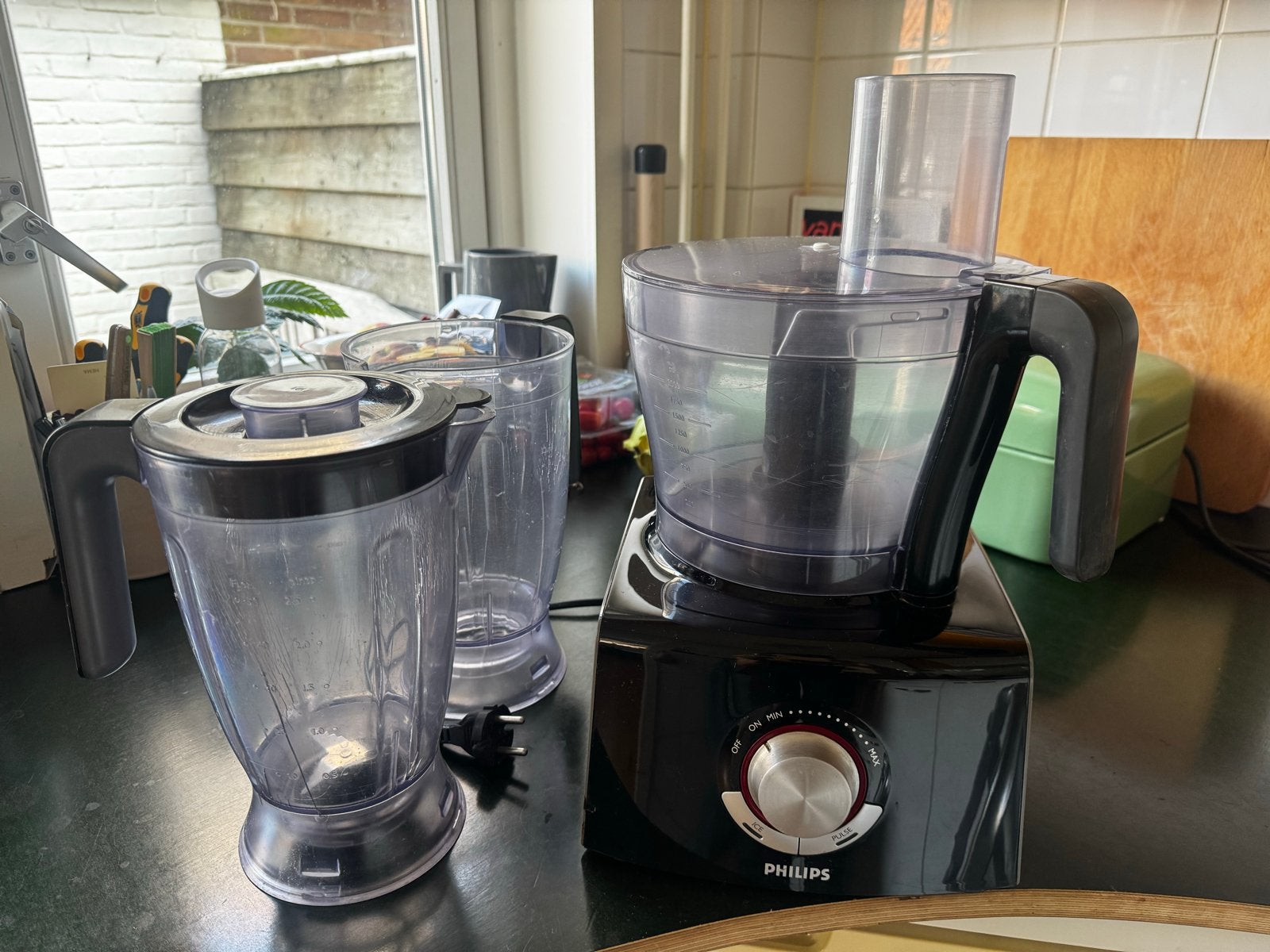 Philips keukenmachine met diverse accessoires, 2 tot 3 liter, Ophalen, Gebruikt, 3 snelheden of meer