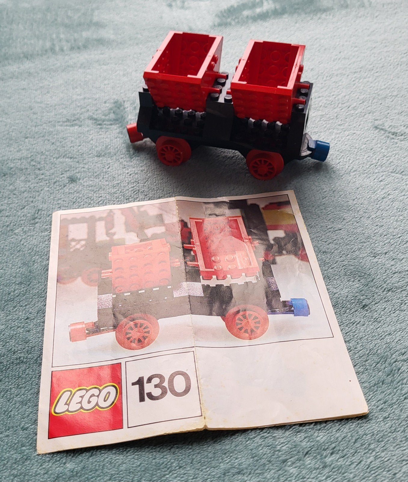 Lego trein blauwe rails dubbele kiepbak wagon (set 130), Gebruikt, Lego, Compleet, Ophalen of Verzenden